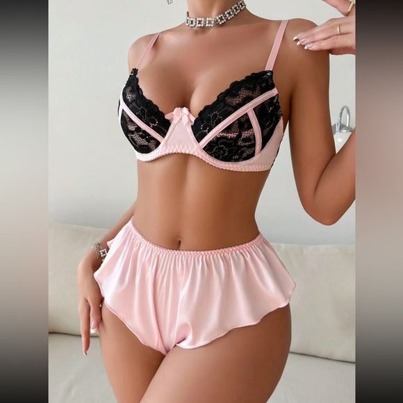 Lace Underwire Lingerie Set 💋 - Picture 2 of 4